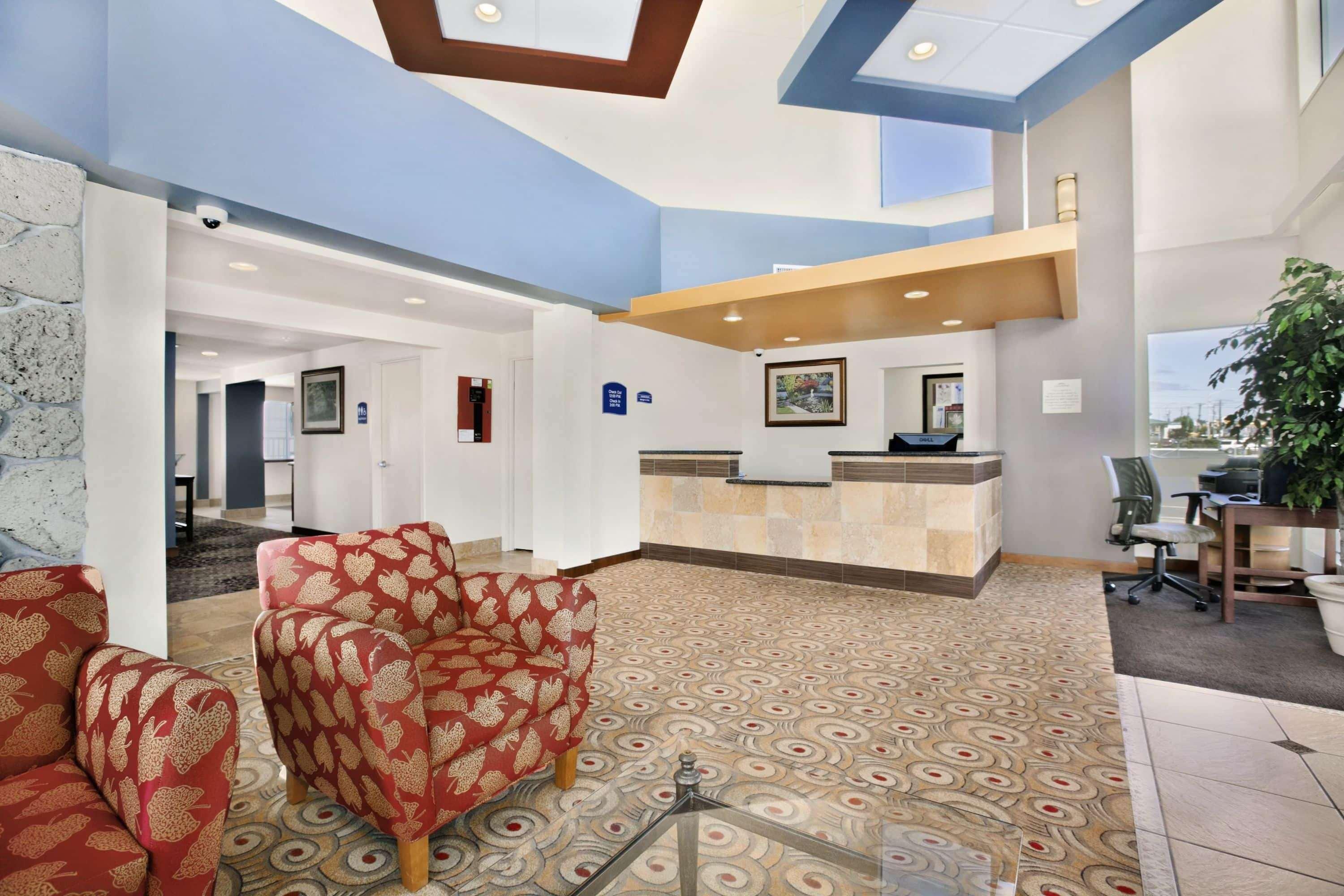 South Tacoma Suites Экстерьер фото